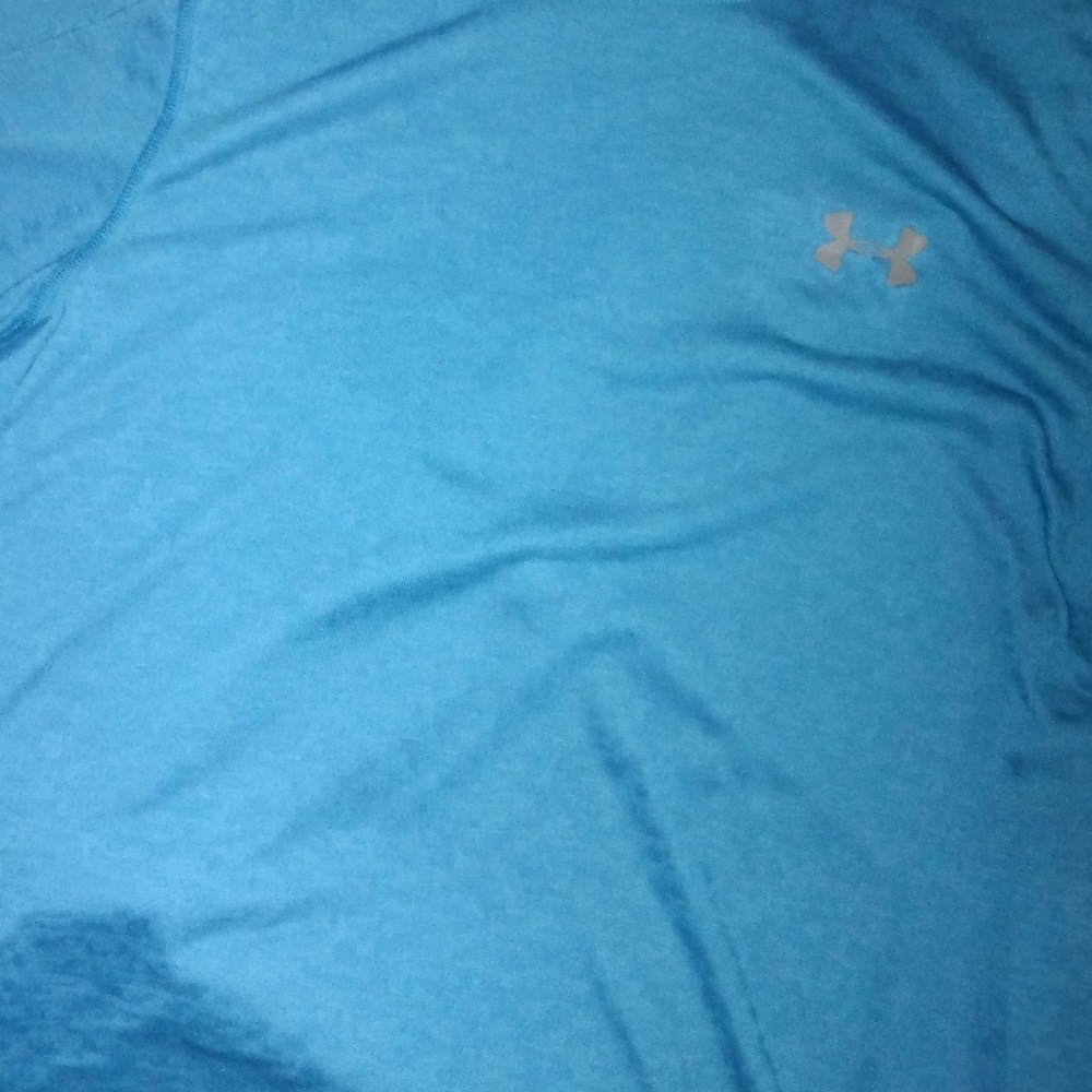 Mens medium under armour t-shirt blue dri fit